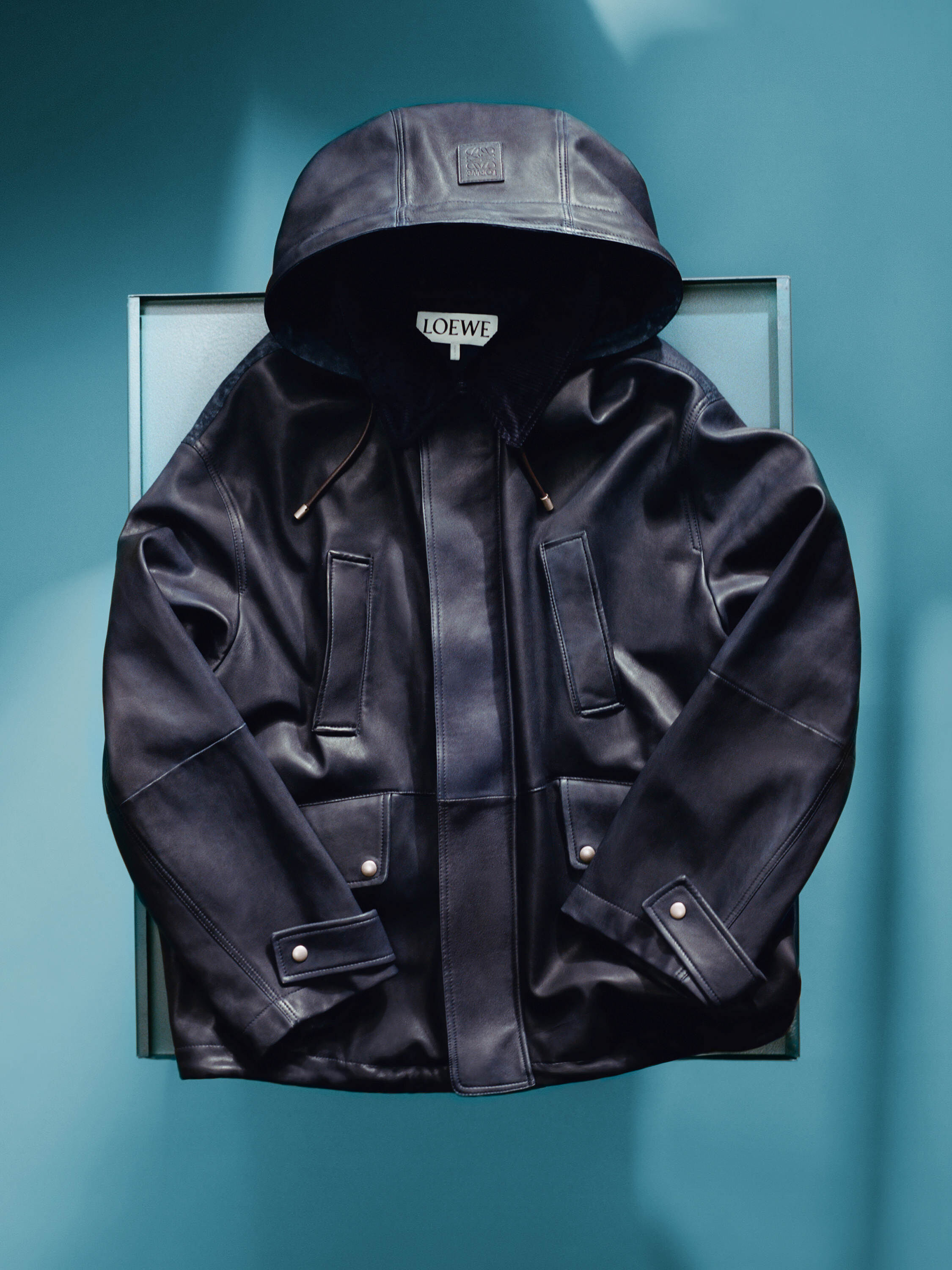 LOEWE ❣️ギフトBOXセット 　　　　　　　　　　ホリデーショッパー付き ギフトセット | LOEWE Perfumes